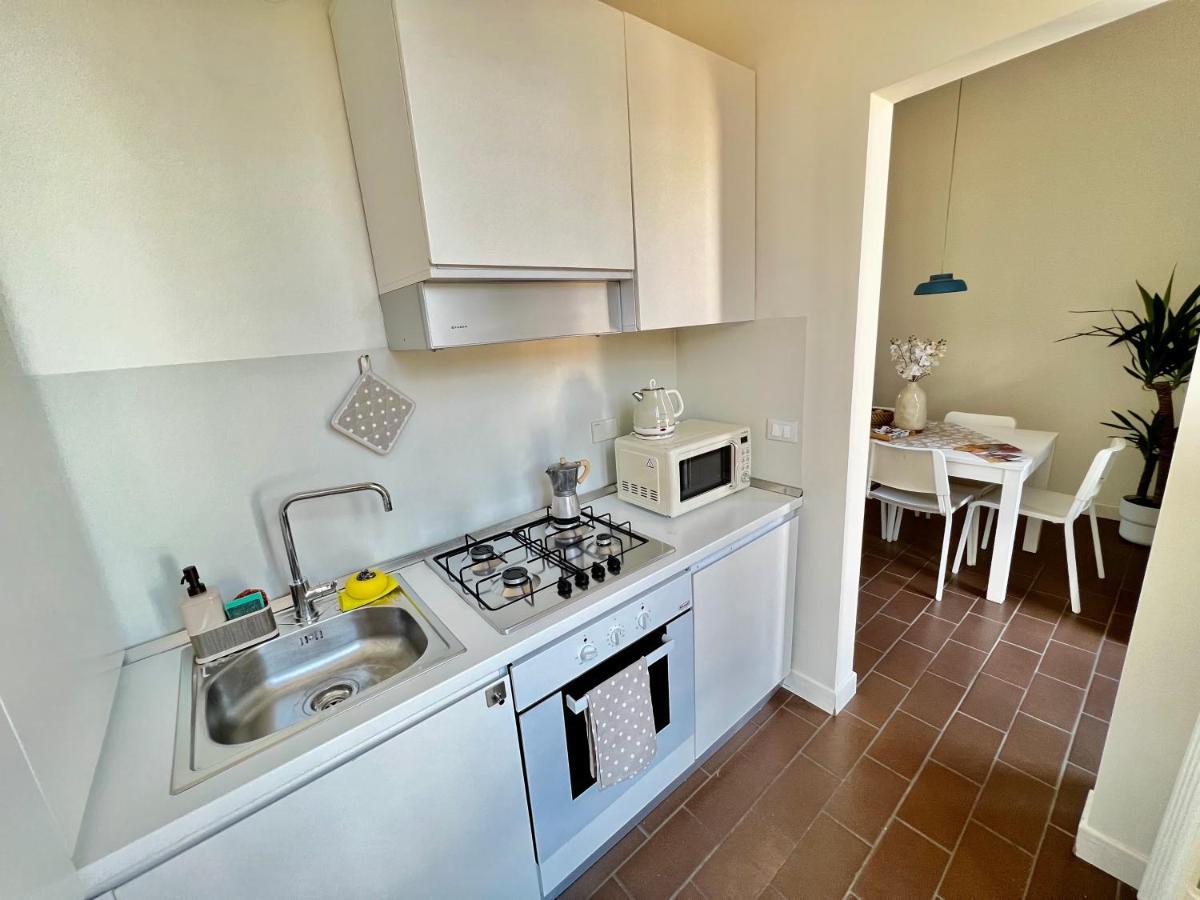 Relax & Design A Pochi Passi Dalla Stazione Флоренция Экстерьер фото